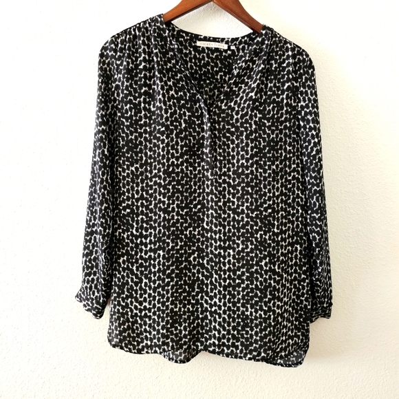 Violet + Claire top size M black white print long sleeve semi sheer lightweight - Picture 1 of 10